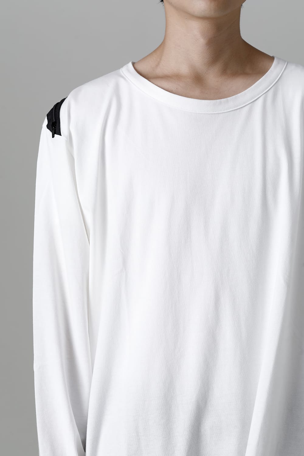 Diagonal zipper long White