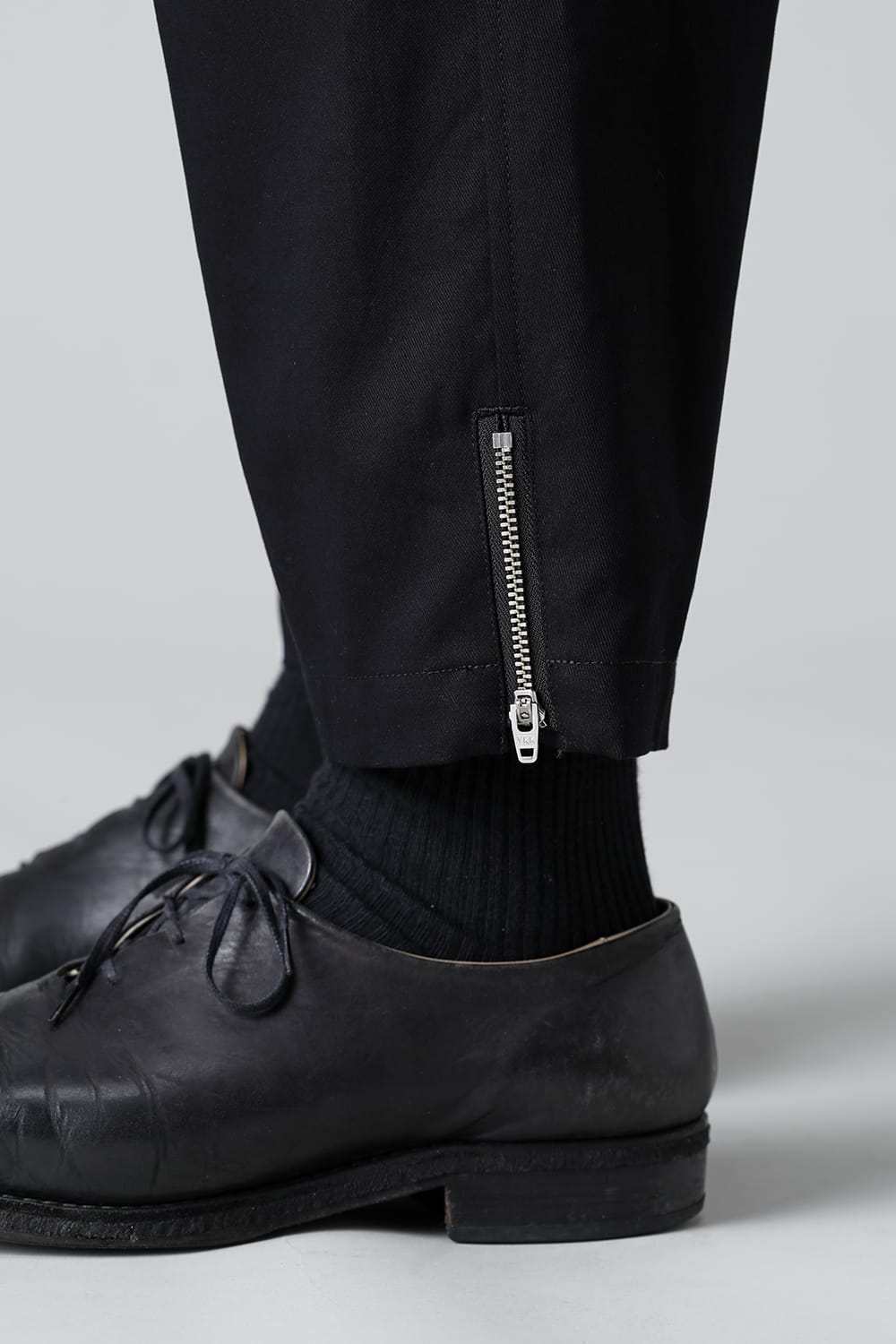 Hem Zipper Pants <Motojiro Kajii>