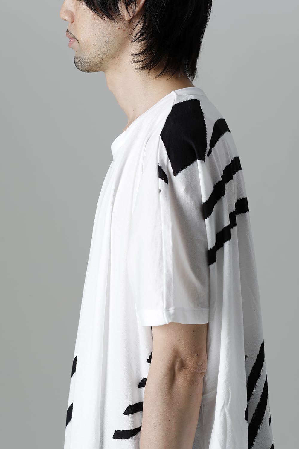 Drape Big Tee（Triangle random border）