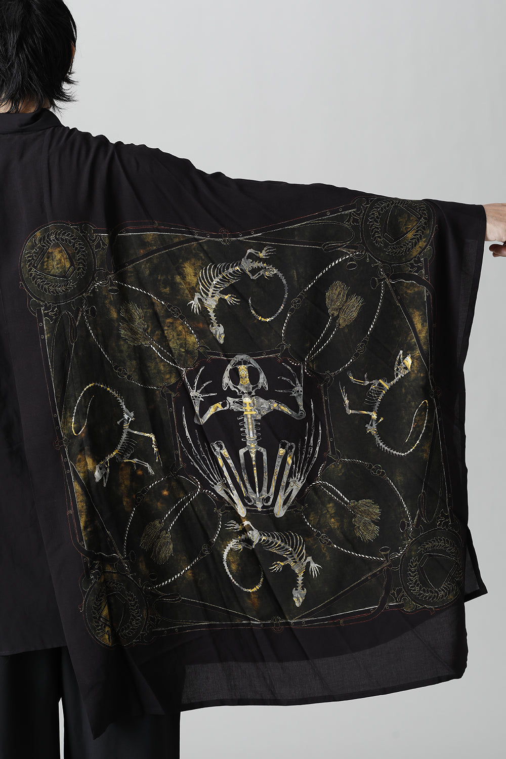 Cloak docking shirt