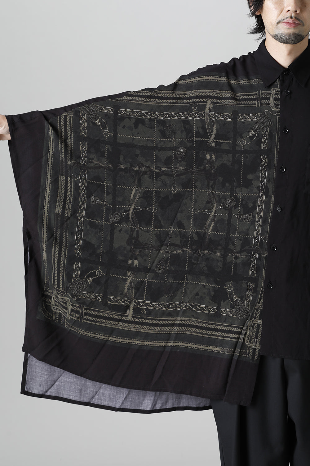 Cloak docking shirt