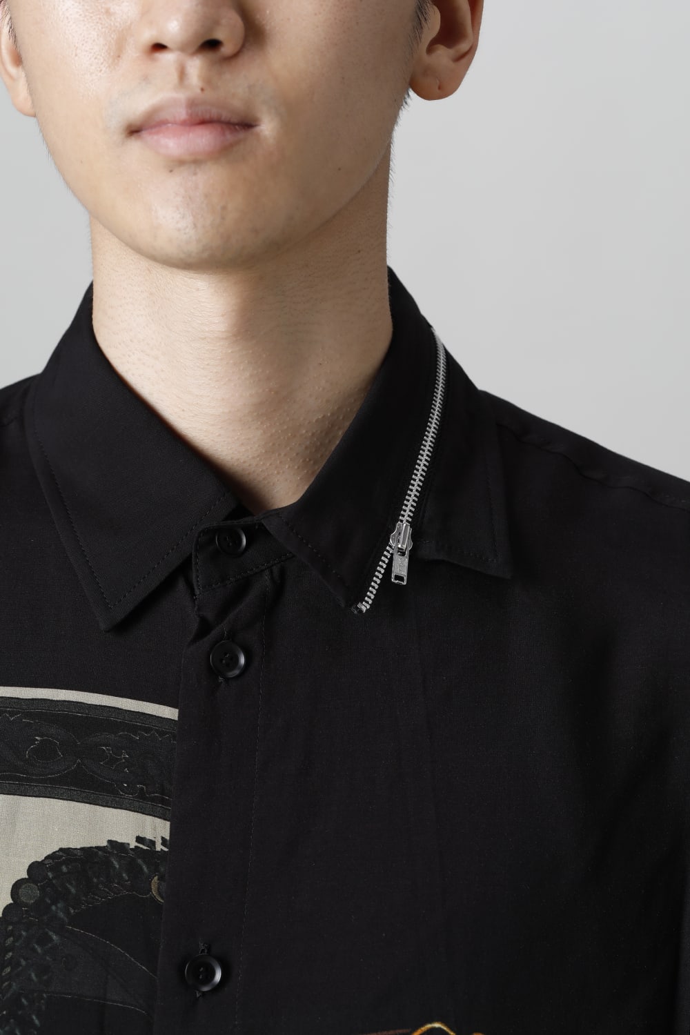 Collar zipper shirt