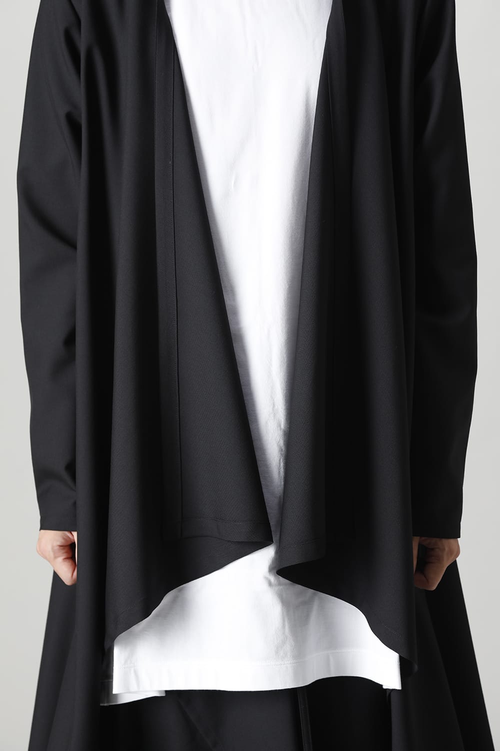 ロング丈ドレープジャケット