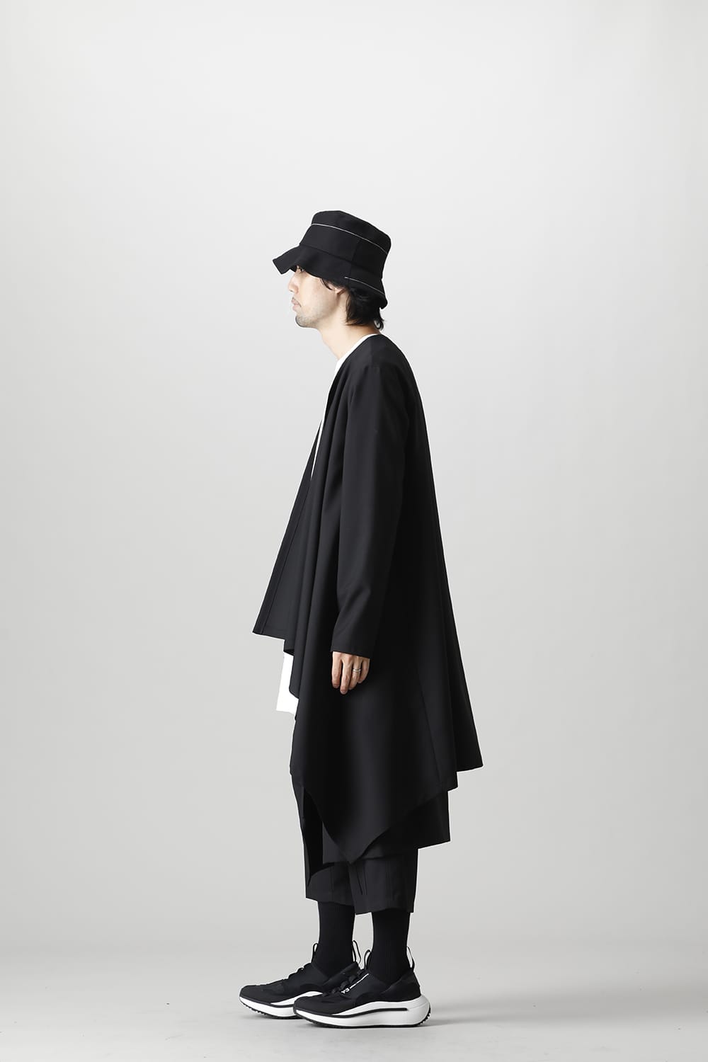 ロング丈ドレープジャケット