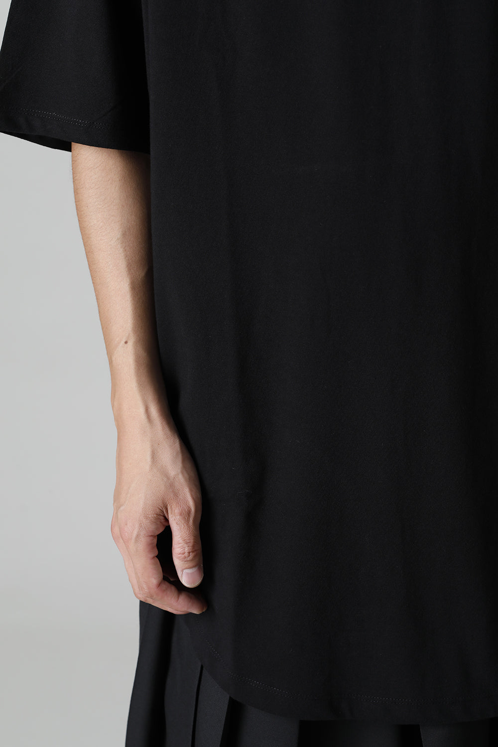 Jumbo round short sleeve Black