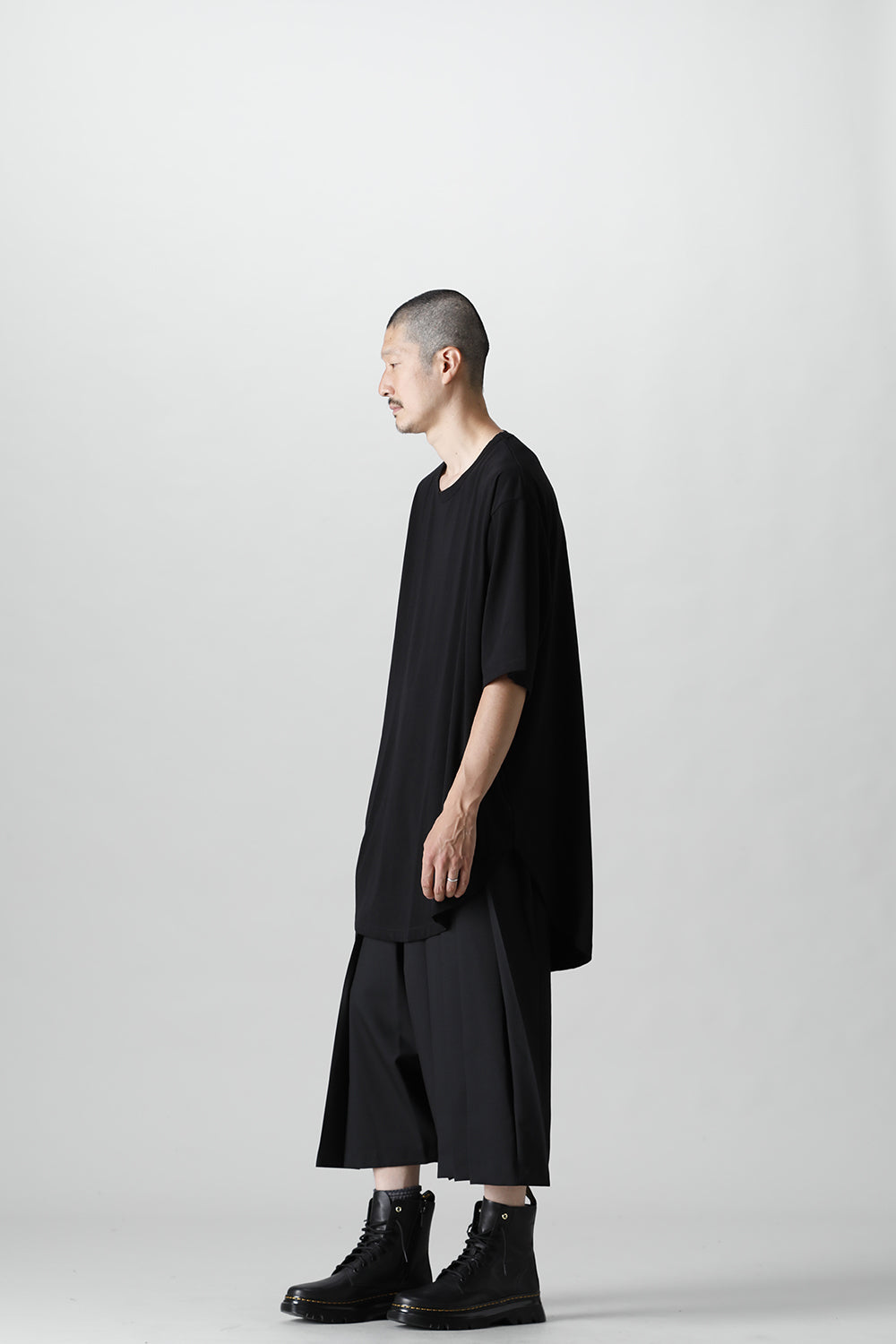 Jumbo round short sleeve Black