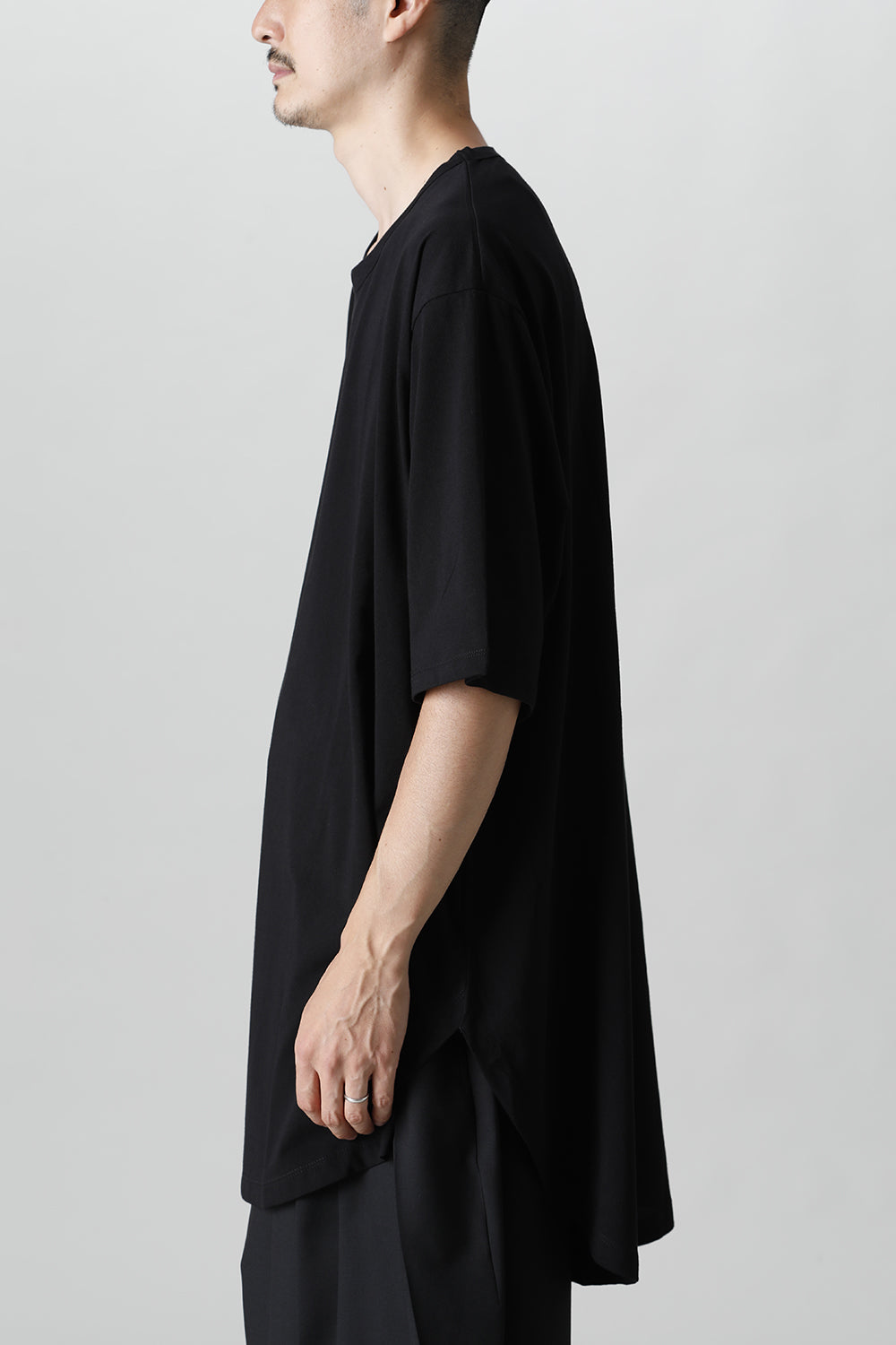 Jumbo round short sleeve Black