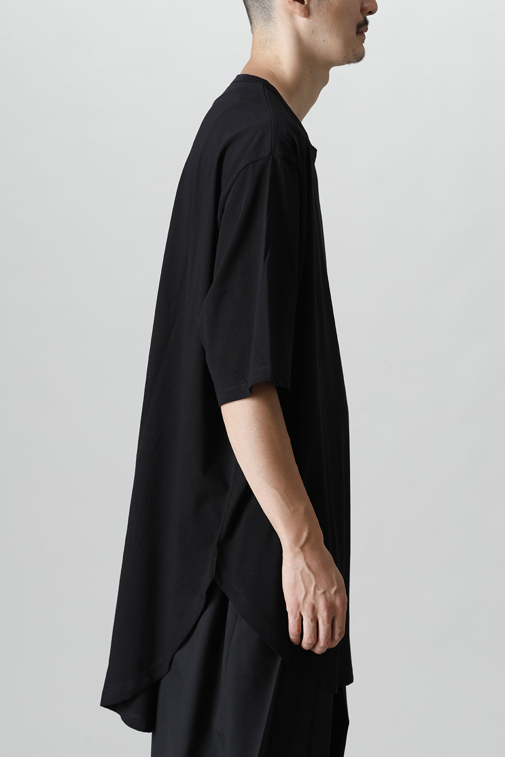 Jumbo round short sleeve Black