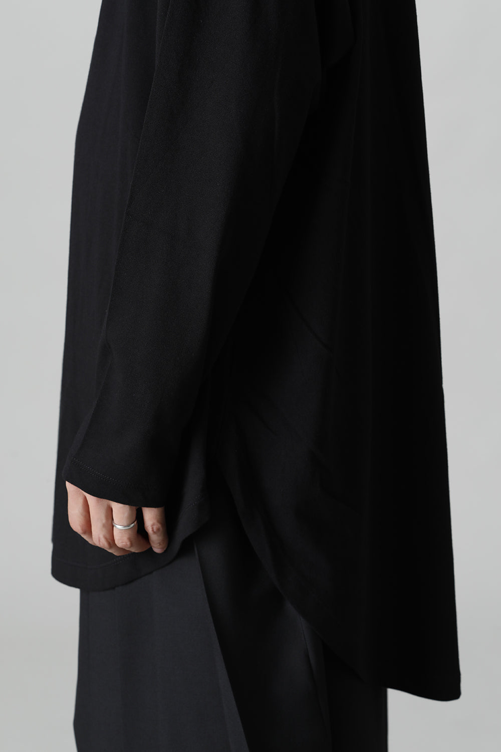 Jumbo round long sleeve Black