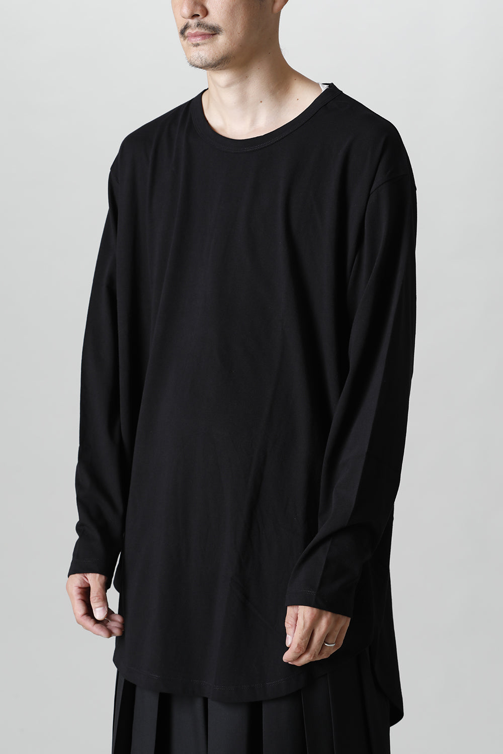 Jumbo round long sleeve Black