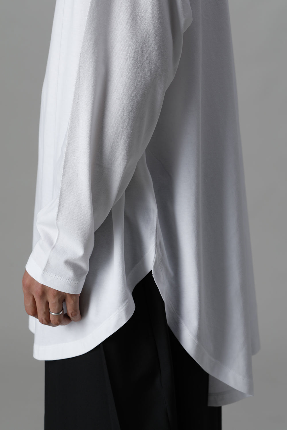 Jumbo round long sleeve White