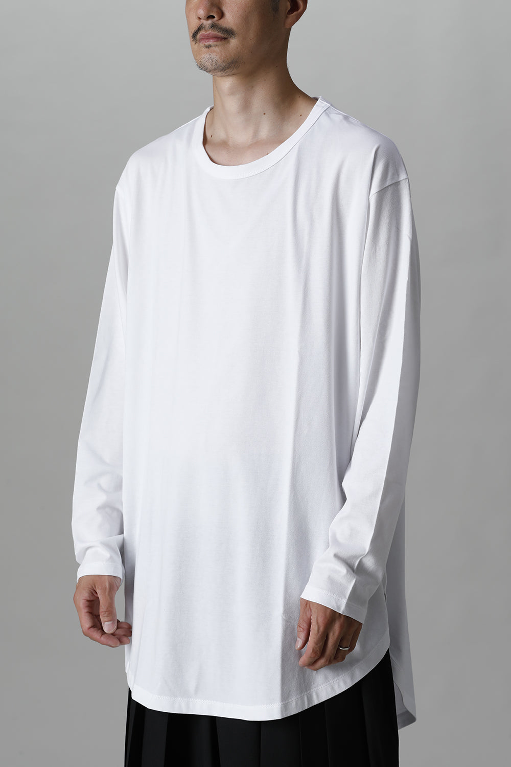 Jumbo round long sleeve White