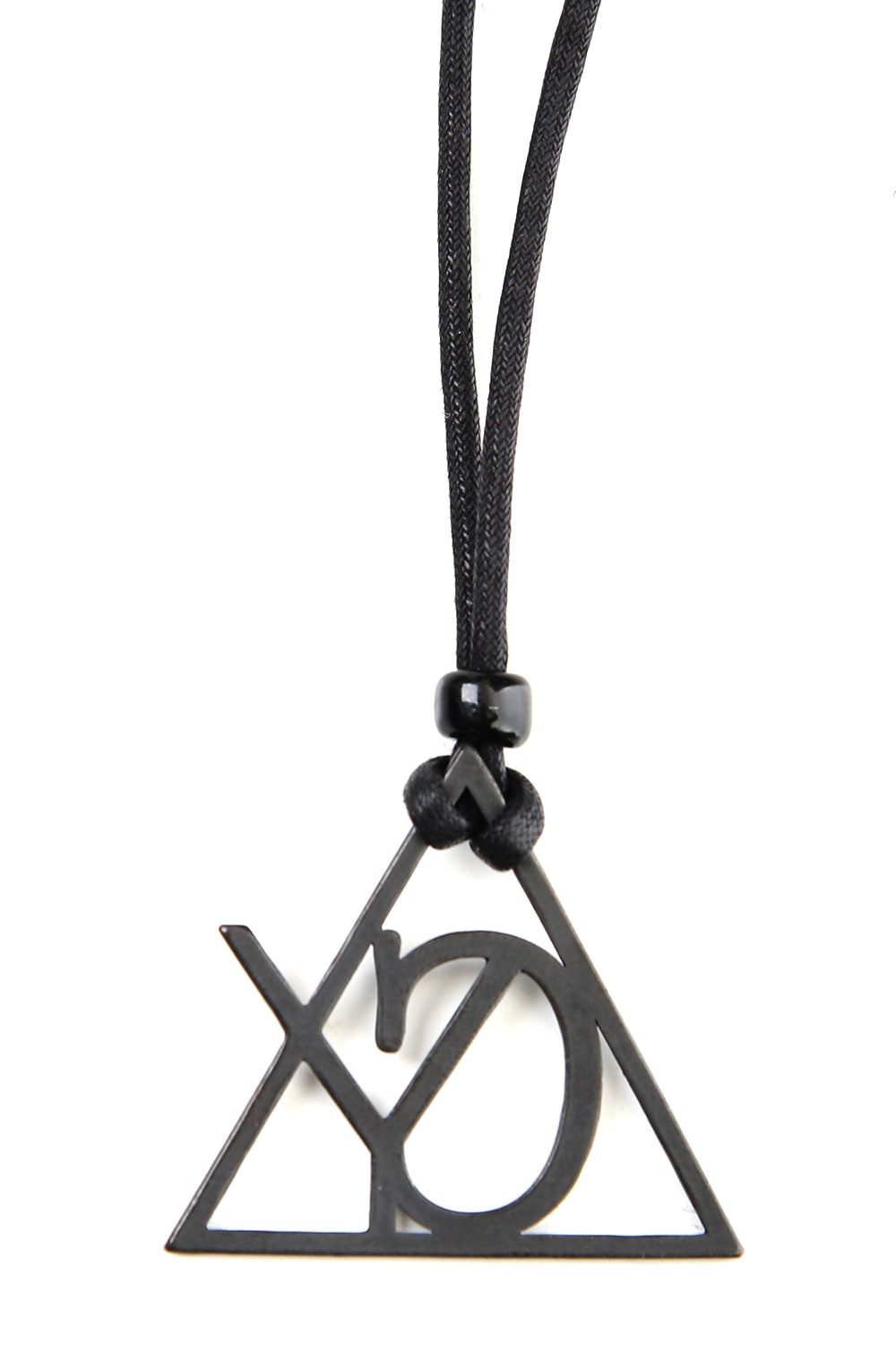 Triangle necklace Black