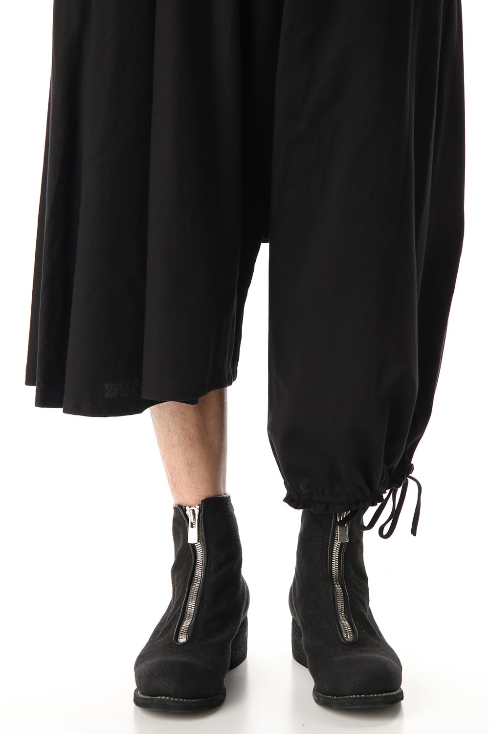 Asymmetry Balloon Pants Black