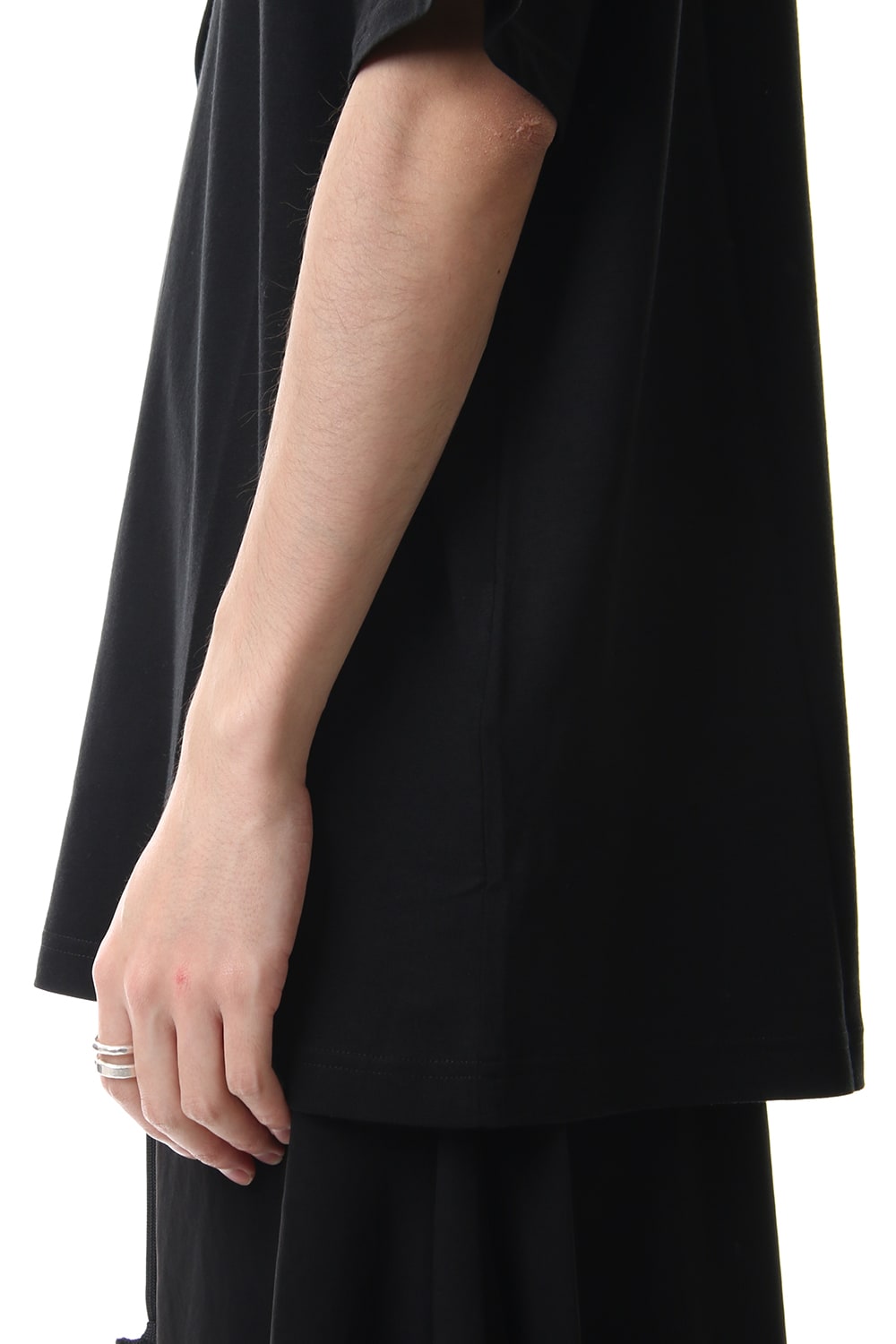 Deformed Drape Short Cut Sew Black