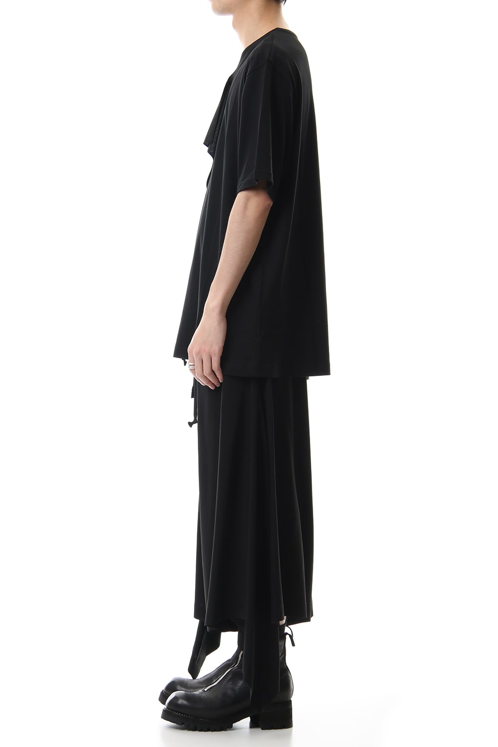 Deformed Drape Short Cut Sew Black
