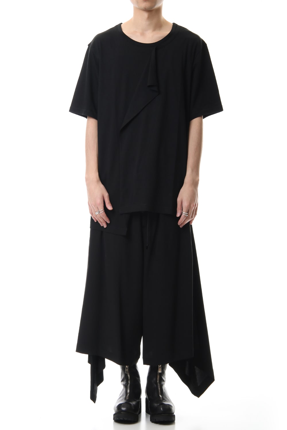 Deformed Drape Short Cut Sew Black