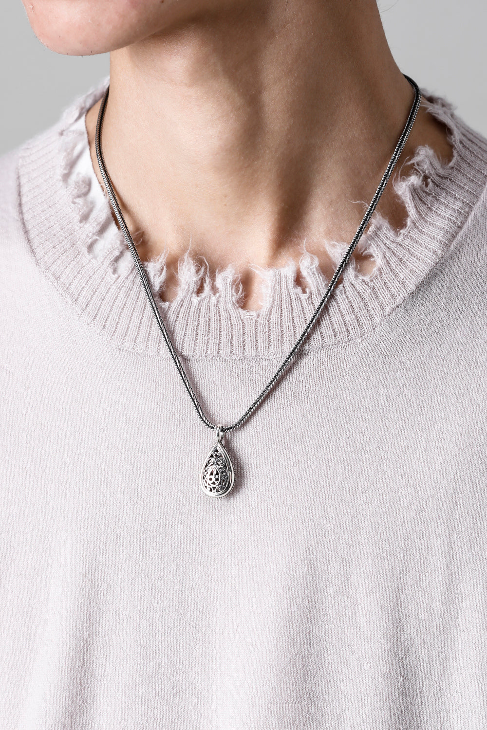 GP7 - Filigree Pendant