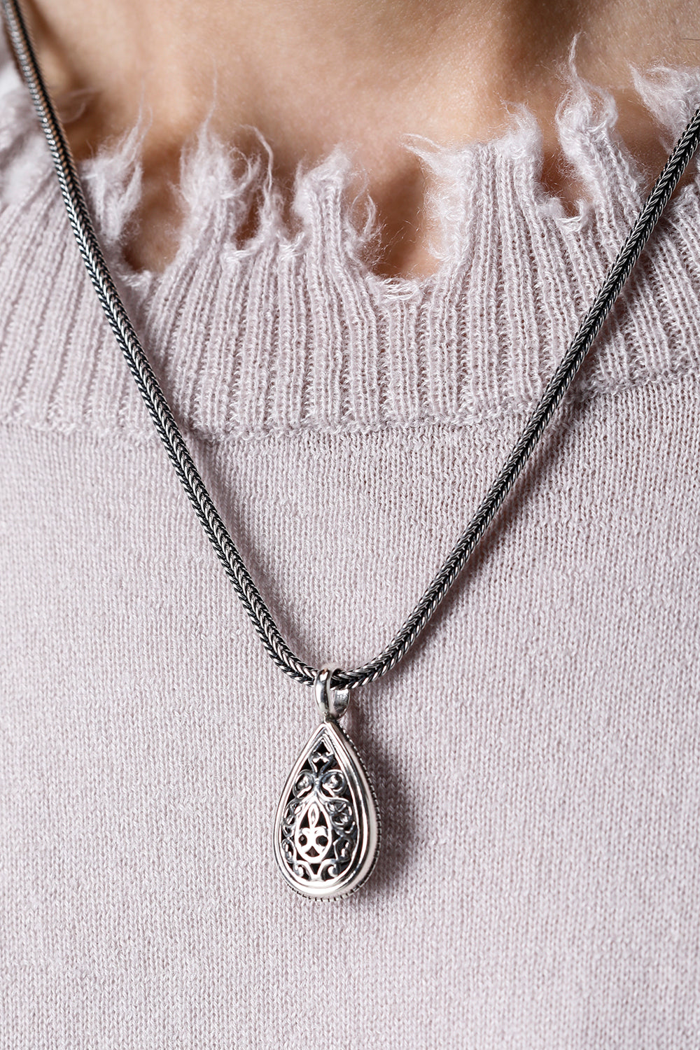 GP7 - Filigree Pendant