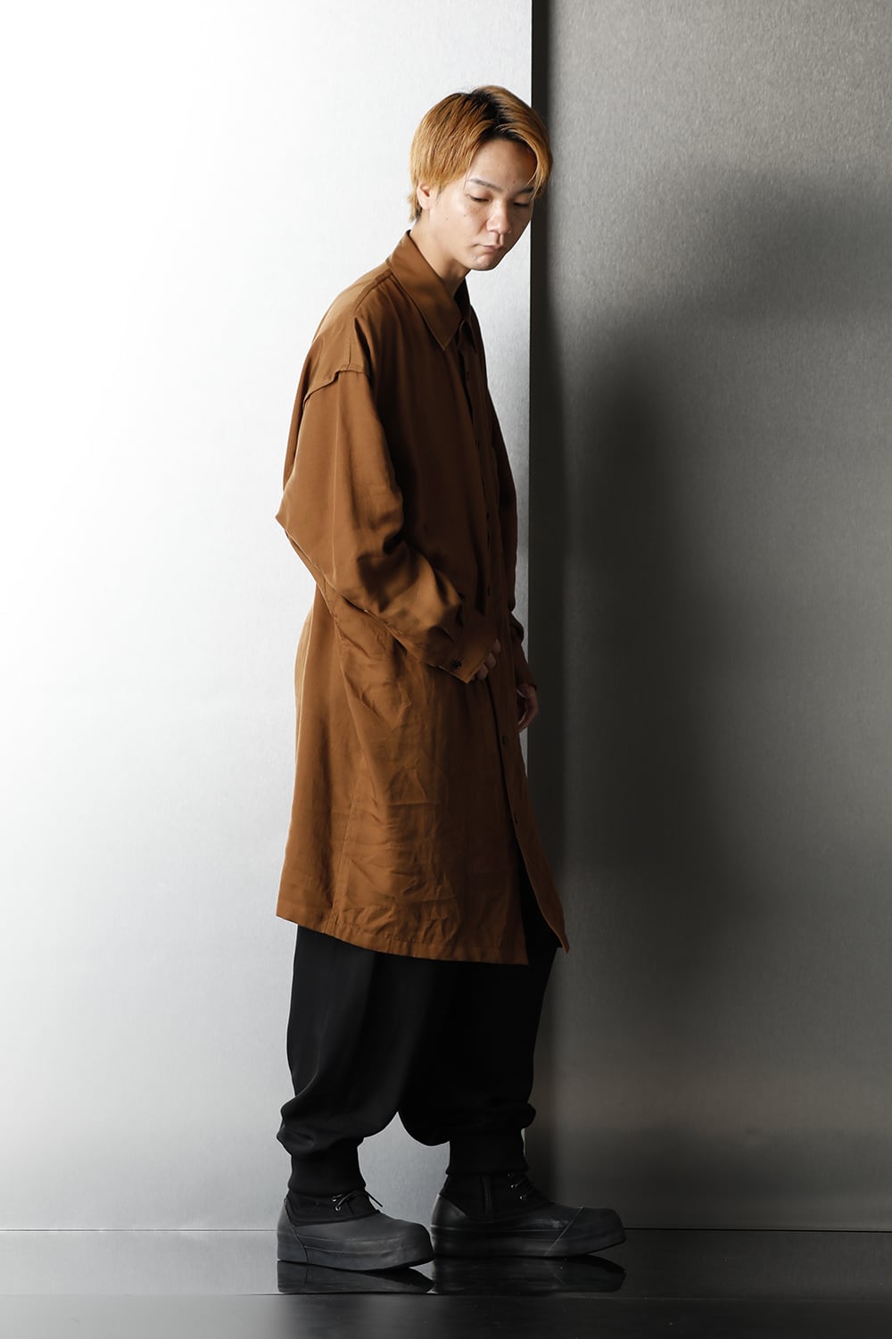 フレンチシーム セミ ロングシャツ キャメル