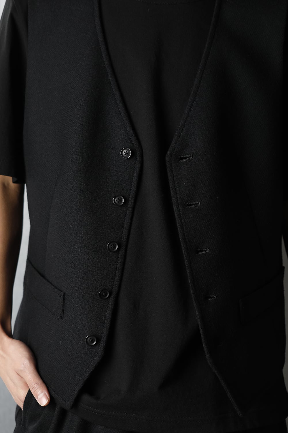 Five Buttons Singl Vest