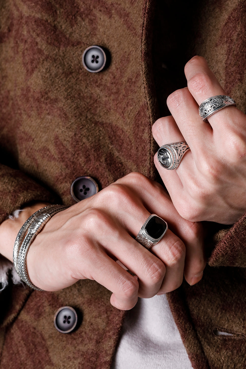 GR53 - Antelope Signet Ring