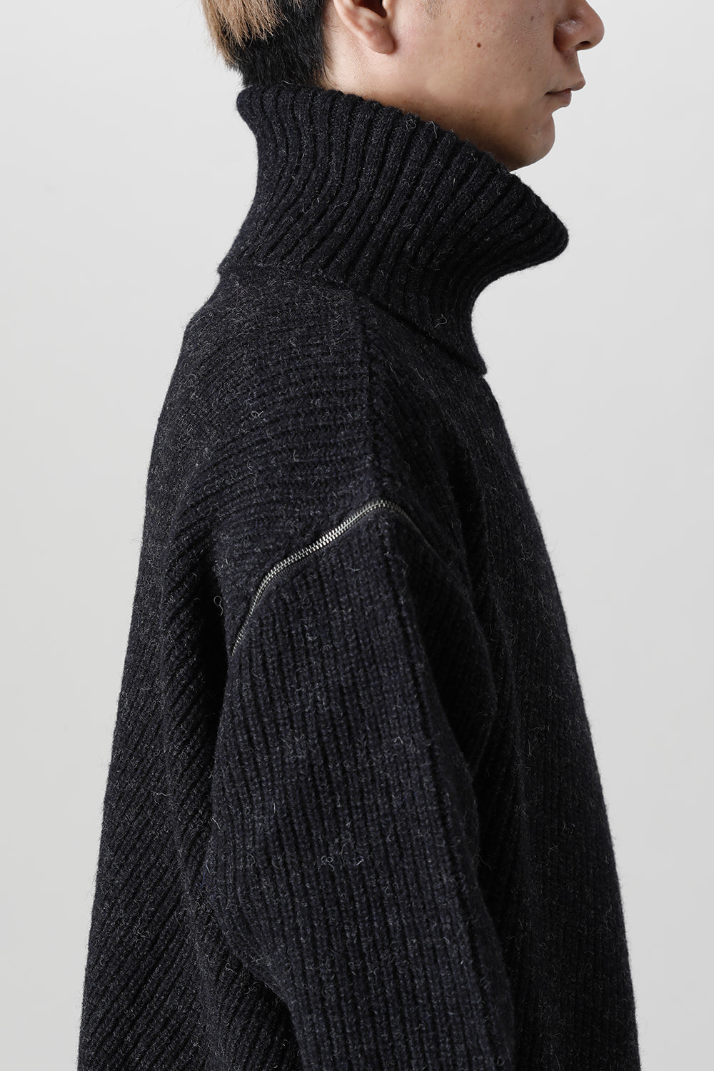 Detachable Big Turtle knit Dark Gray