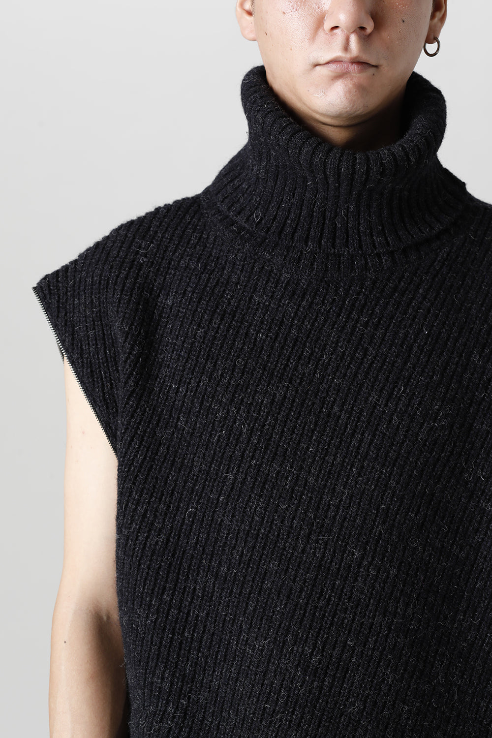 Detachable Big Turtle knit Dark Gray
