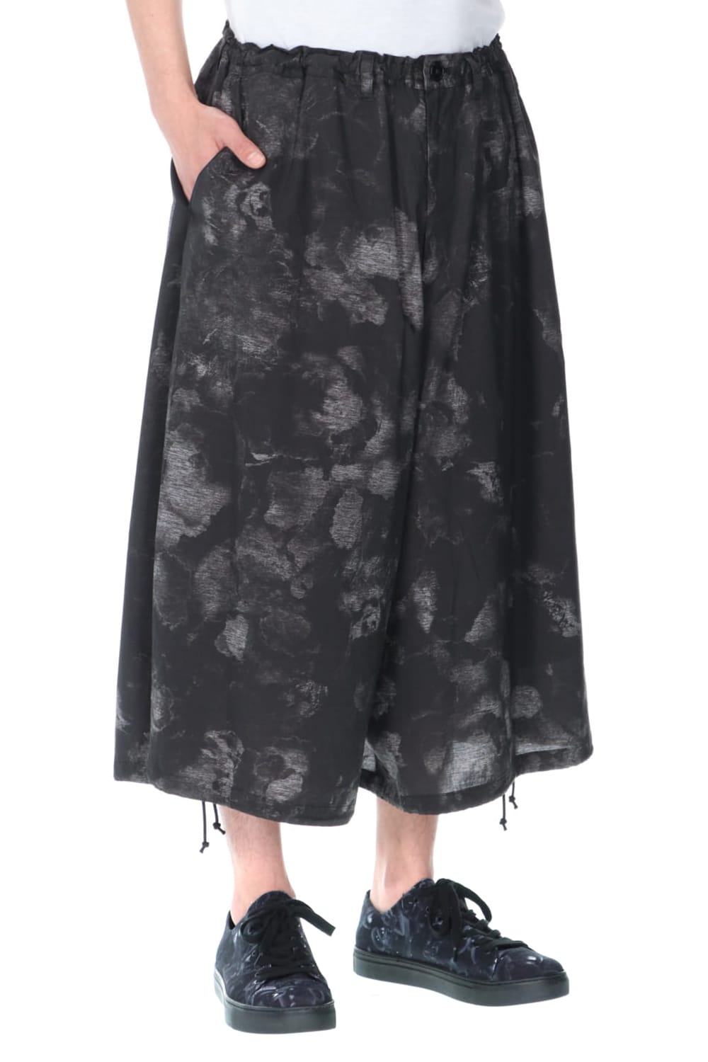 Drawstring Asymmetry Pants(Flower print) Black
