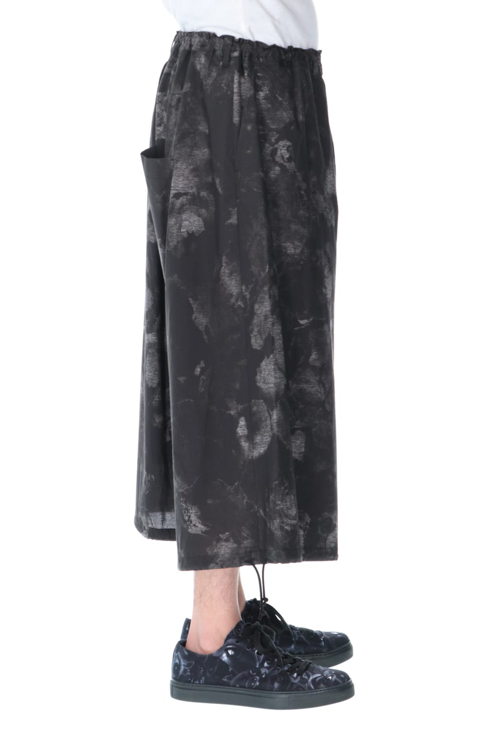 Drawstring Asymmetry Pants(Flower print) Black