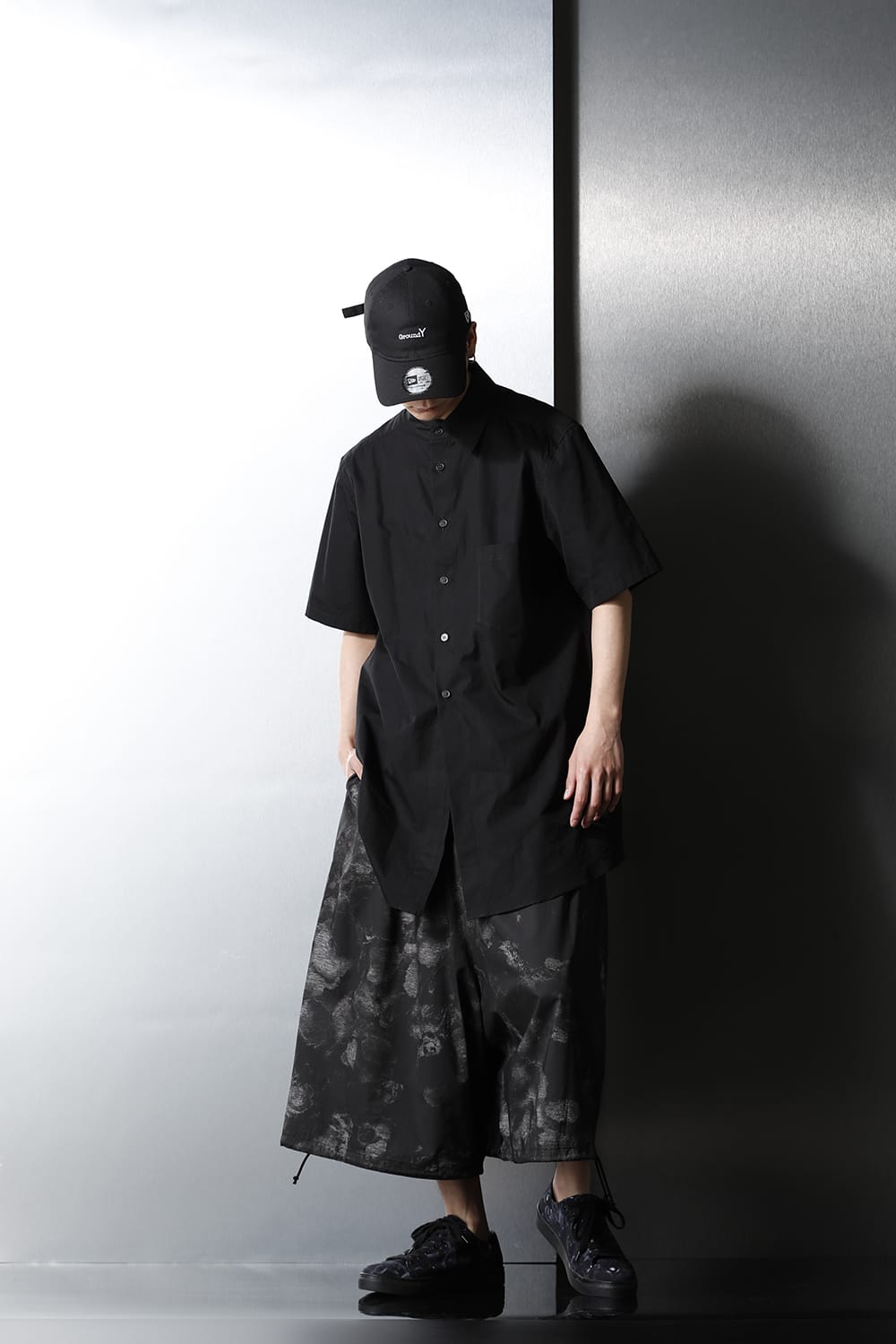 Drawstring Asymmetry Pants(Flower print) Black