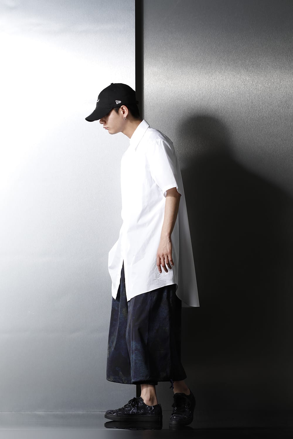 アシンメトリーパンツ ​(花柄) ダークブルー