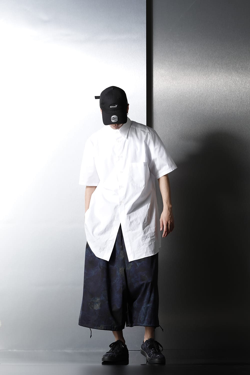 アシンメトリーパンツ ​(花柄) ダークブルー