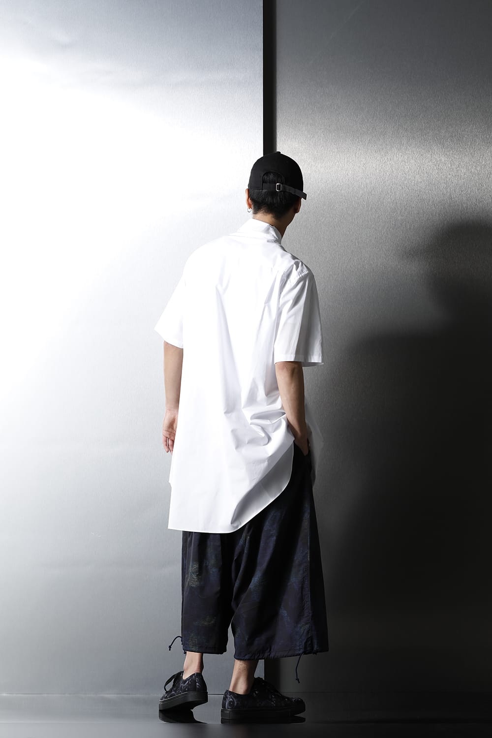 アシンメトリーパンツ ​(花柄) ダークブルー