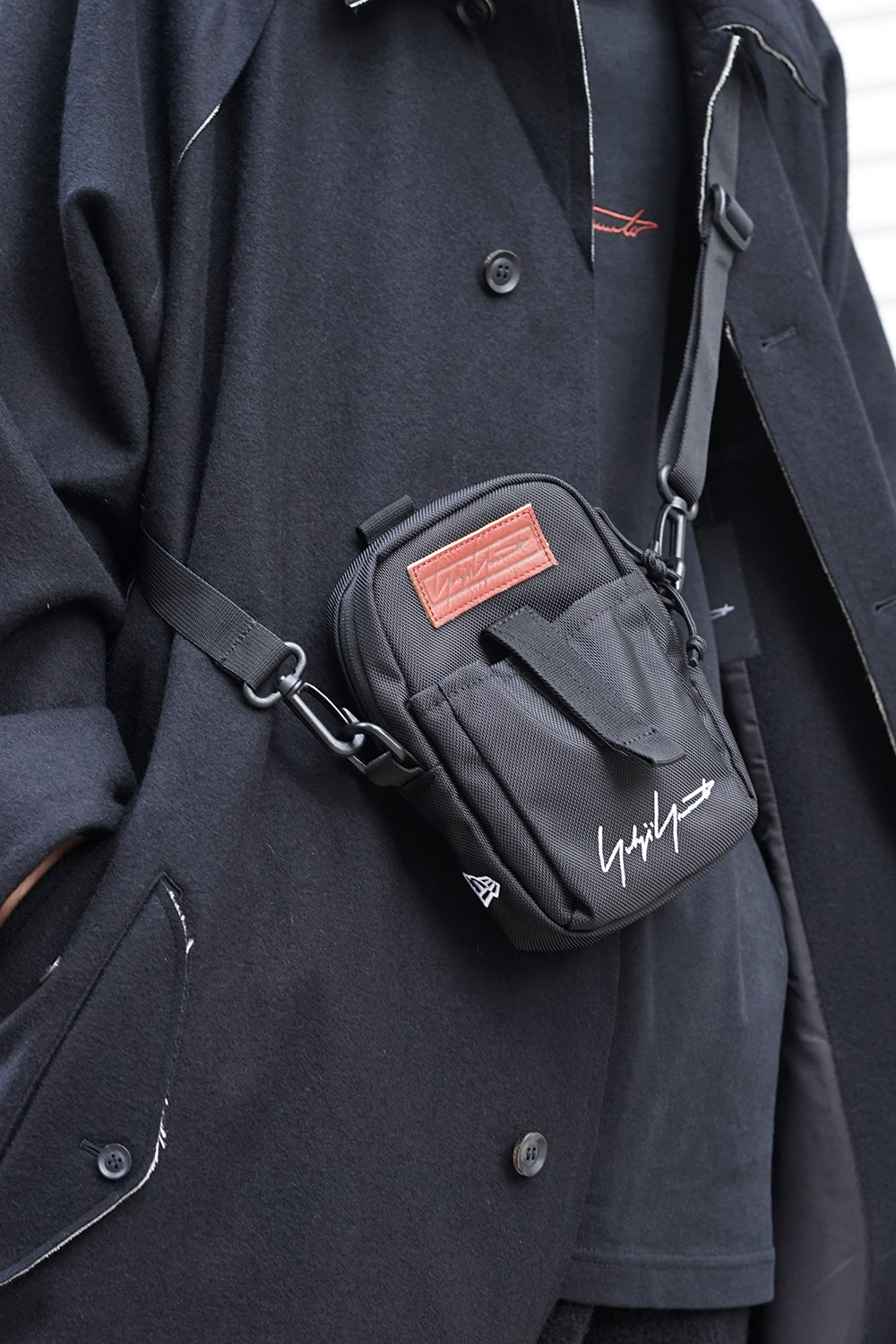 NEW ERA Shoulder Pouch YY Logo