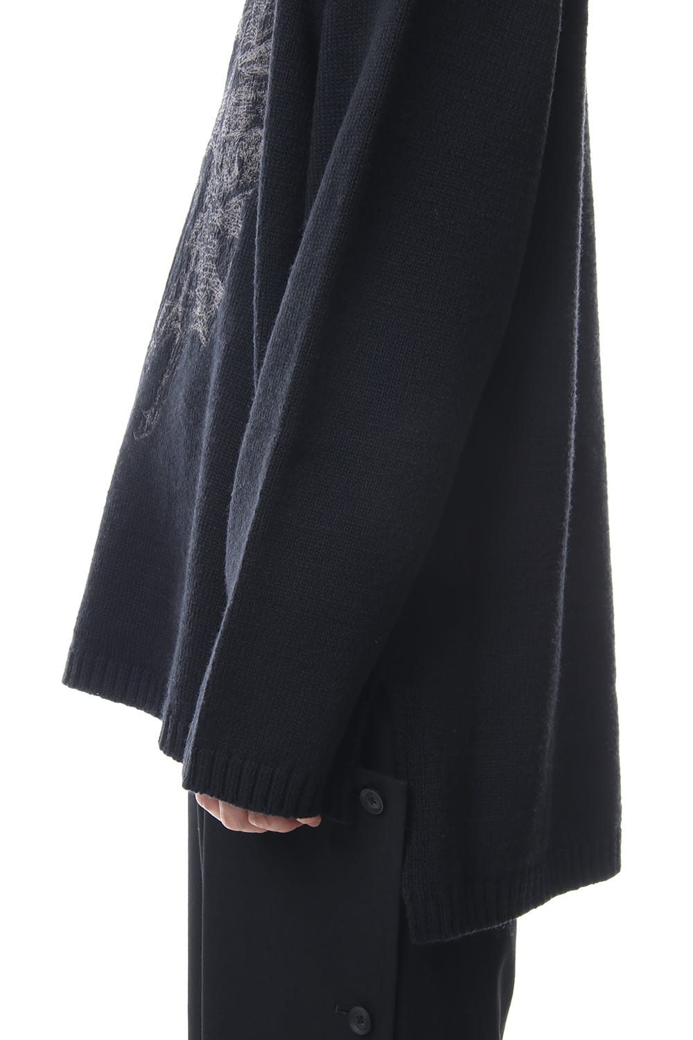 Embroidery 5G Round Neck Knit