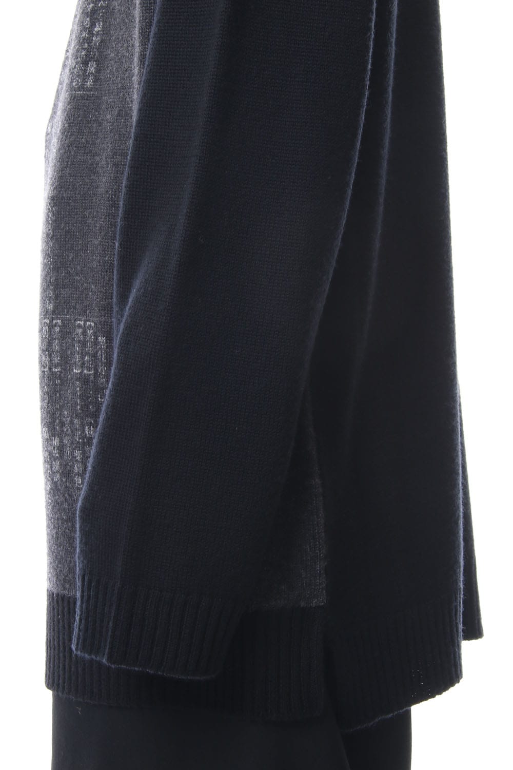 Dictionary print 7G Knit Top