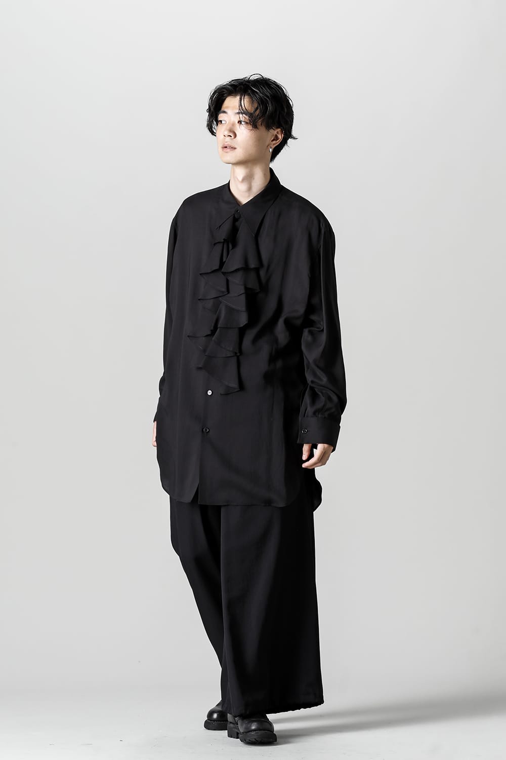 截ち切りジャボブラウス