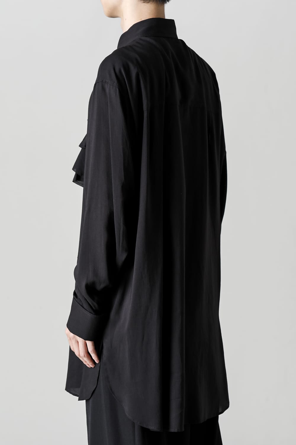 截ち切りジャボブラウス