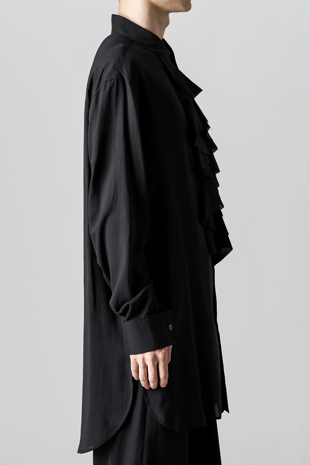 截ち切りジャボブラウス