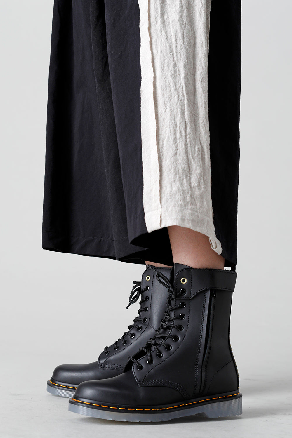 Yohji Yamamoto × Dr.Martens 10Hole Zip