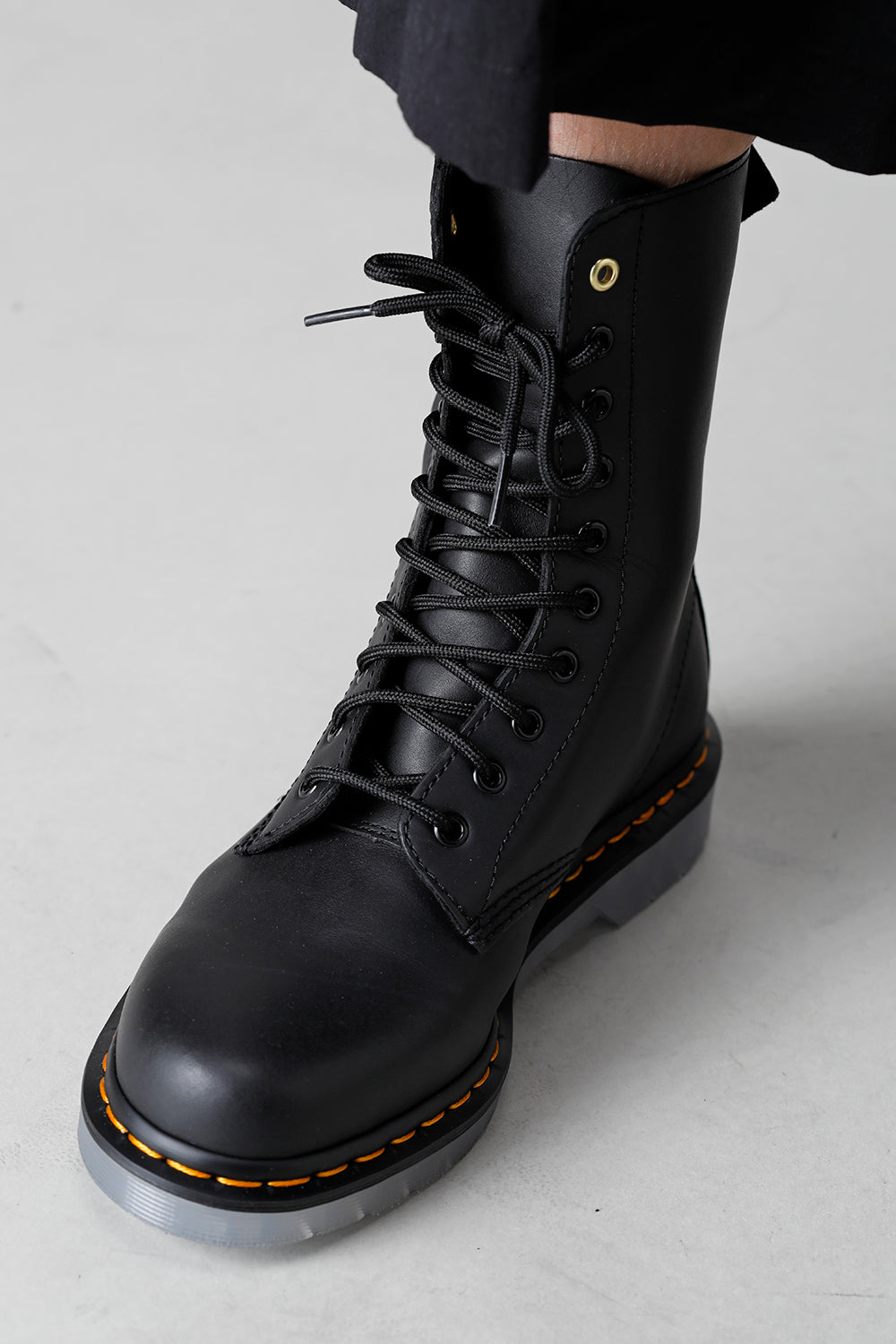 Yohji Yamamoto × Dr.Martens 10Hole Zip