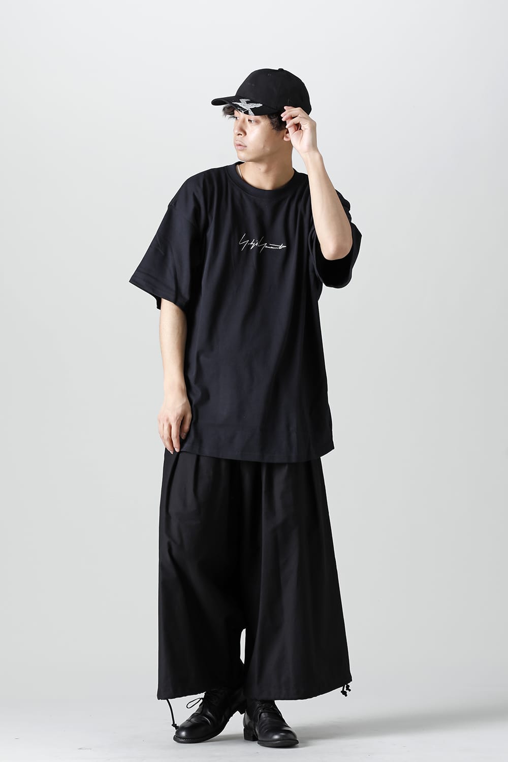 New Era × Yohji Yamamoto Logo Print Round Hem Short Sleeve Tee