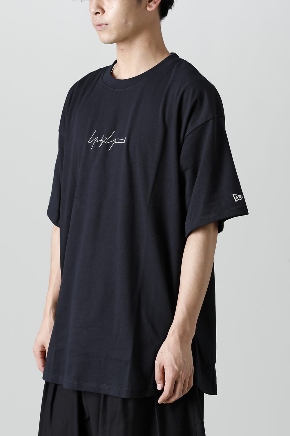 New Era × Yohji Yamamoto Logo Print Round Hem Short Sleeve Tee