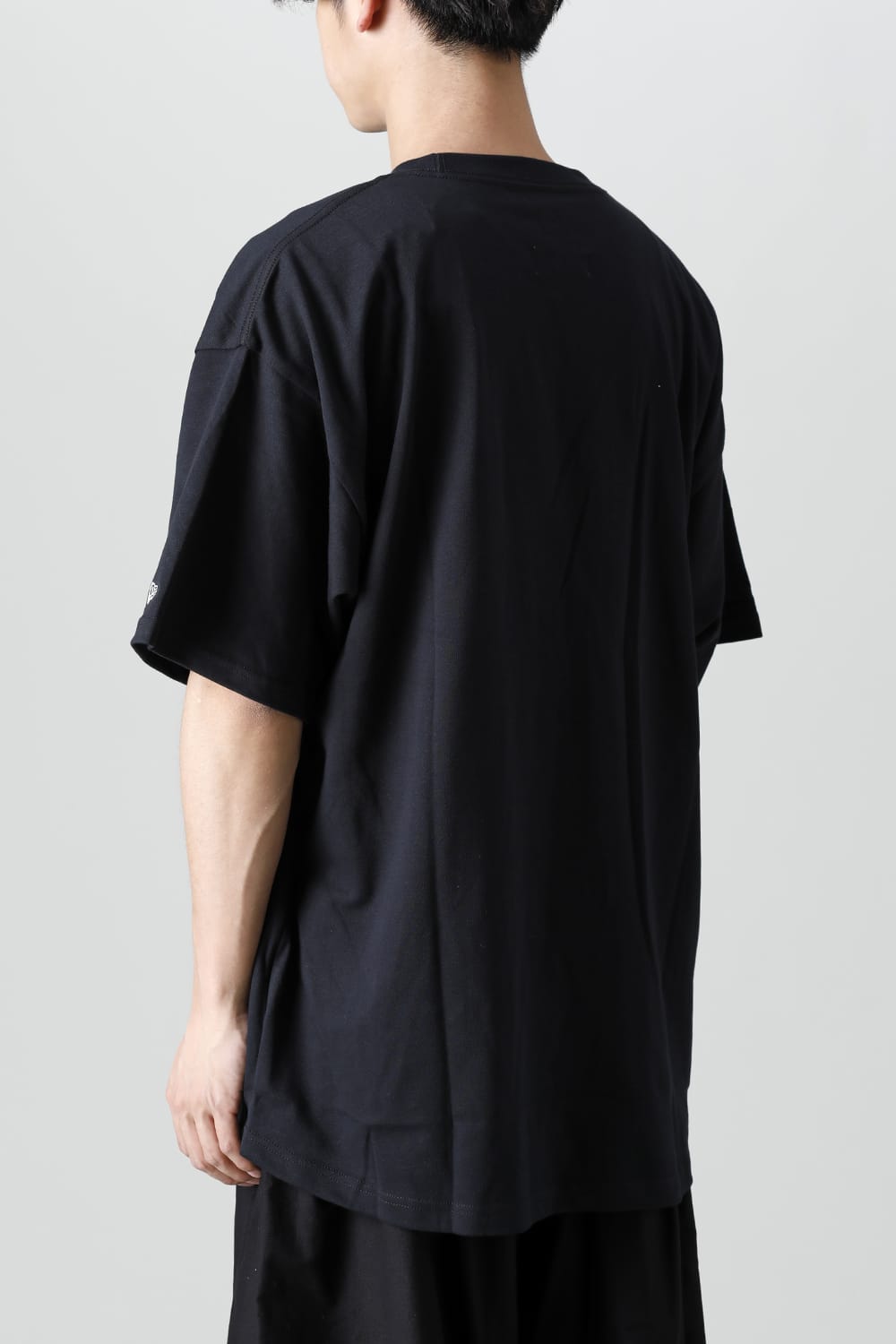 New Era × Yohji Yamamoto Logo Print Round Hem Short Sleeve Tee