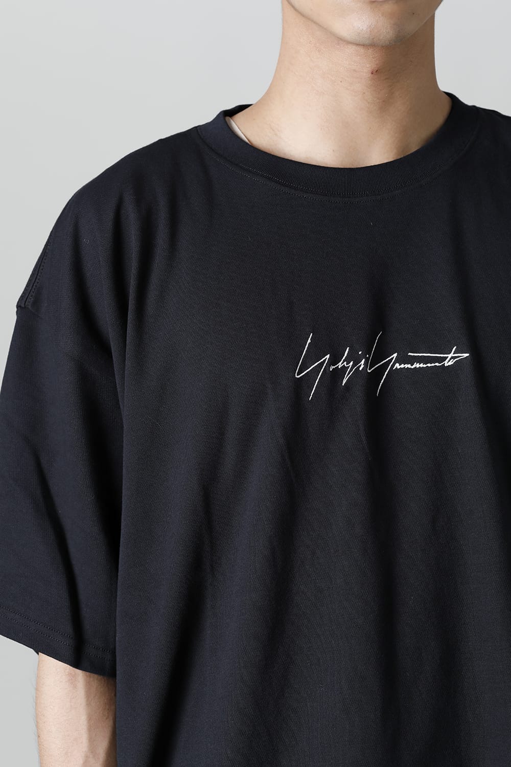 New Era × Yohji Yamamoto Logo Print Round Hem Short Sleeve Tee