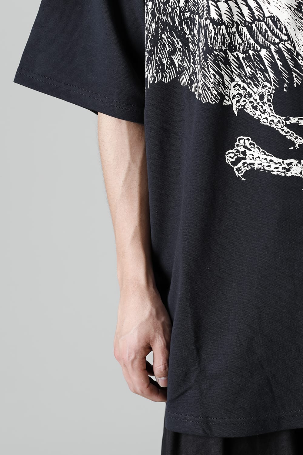 New Era × Yohji Yamamoto Crow Print Round Hem Short Sleeve Tee