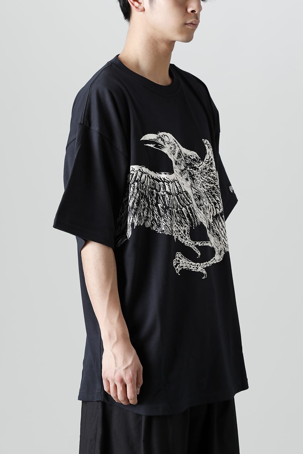 New Era × Yohji Yamamoto Crow Print Round Hem Short Sleeve Tee