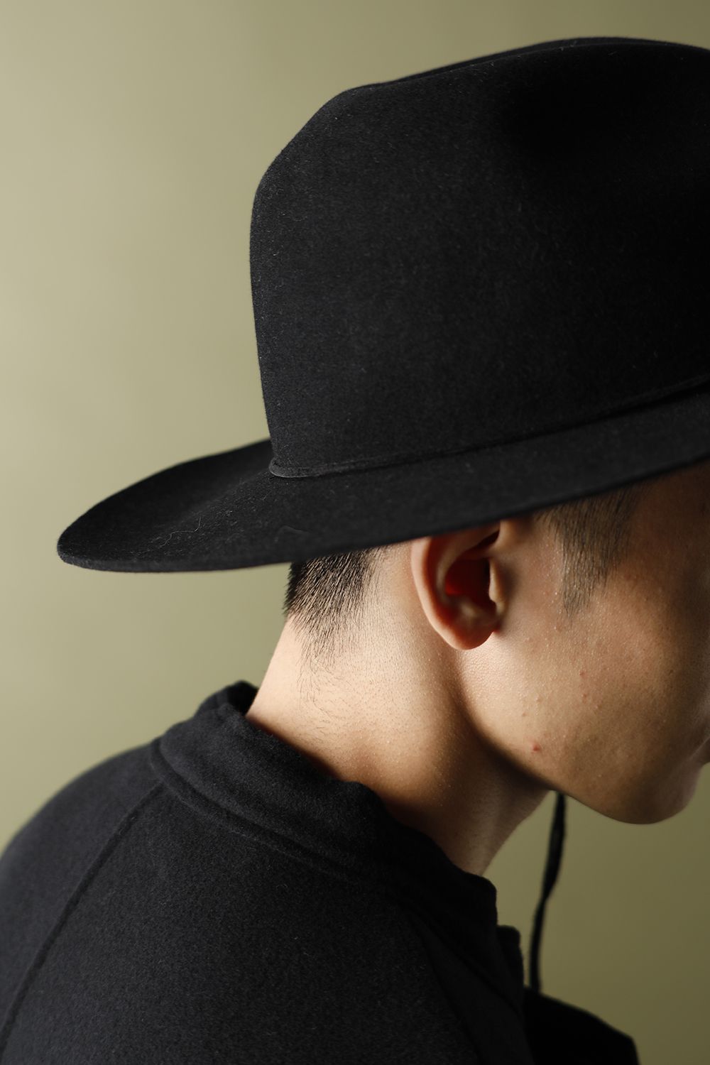 Long Brim Hat Black