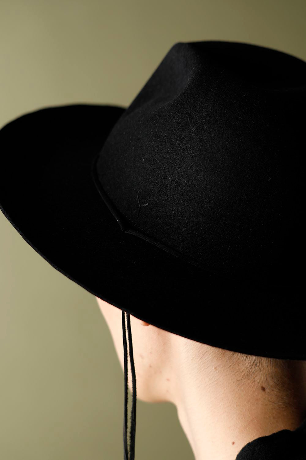 Long Brim Hat Black